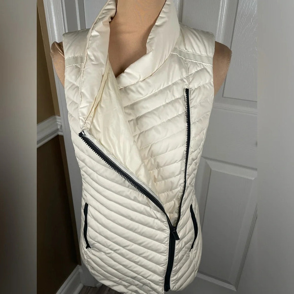 ATHLETA So Down Asymmetrical Front Zip Vest XS - Picture 11 of 14